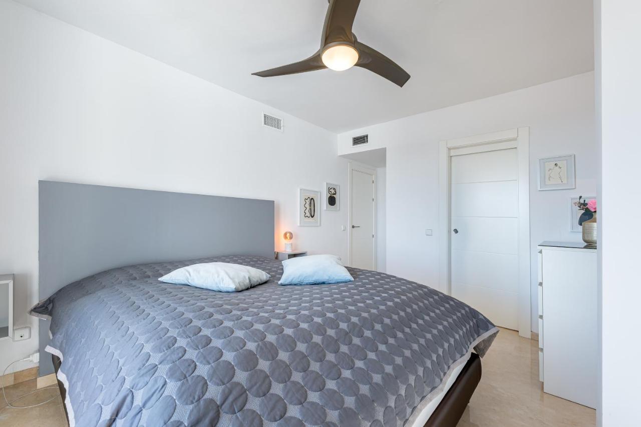 מארבלה 2 Bedroom With Sea And Mountain Views, Pool מראה חיצוני תמונה
