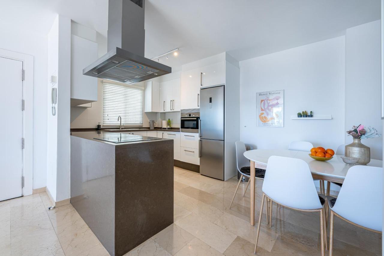 מארבלה 2 Bedroom With Sea And Mountain Views, Pool מראה חיצוני תמונה
